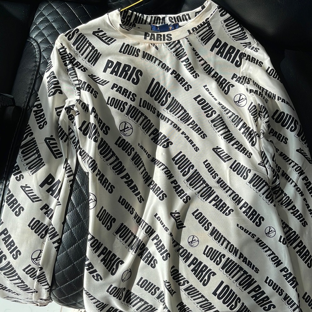 Womens Louis Vuitton shirt xs